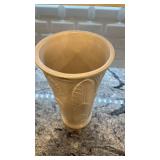 GRACO 15-Inch Ceramic Vase with Leaf Pattern