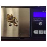 10K Gold Floral Shaped Pendant 10K Gold Floral Shaped Pendant
