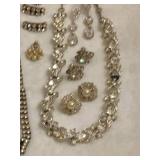 Lot of Rhinestone Jewelry Pieces Lot of Rhinestone Jewelry Pieces
