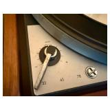 United Audio Turn Table - Record Player United Audio Turn Table - Record Player