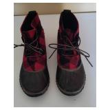 Sorel & White Mountain Boots & Asst Winter Accessories Sorel & White Mountain Boots & Asst Winter Accessories