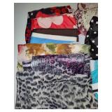 Lot of Assorted Scarves & Gloves Lot of Assorted Scarves & Gloves