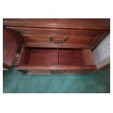 Henredon 4-Piece Bedroom Set Henredon 4-Piece Bedroom Set