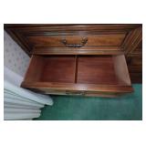 Henredon 4-Piece Bedroom Set Henredon 4-Piece Bedroom Set