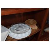 Assorted Home Décor - Vases, Clock, Plates Assorted Home Décor - Vases, Clock, Plates