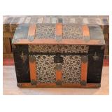 Antique Metal Dome Top Steamer Trunk Antique Metal Dome Top Steamer Trunk