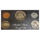 1972 Proof Set from the San Francisco Mint (S) – This is a nice coin set! 1972 Proof Set from the San Francisco Mint (S) – This is a nice coin set!