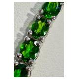 18" Sterling Silver Necklace with Vibrant Green Stones 18" Sterling Silver Necklace with Vibrant Green Stones
