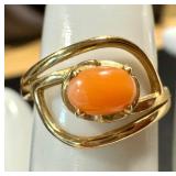 14k Gold Ring with Coral Stone, Size 7 14k Gold Ring with Coral Stone, Size 7