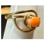 14k Gold Ring with Coral Stone, Size 7 14k Gold Ring with Coral Stone, Size 7