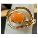 14k Gold Ring with Coral Stone, Size 7 14k Gold Ring with Coral Stone, Size 7