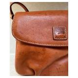 Dooney & Bourke Tan Leather Crossbody Shoulder Bag Dooney & Bourke Tan Leather Crossbody Shoulder Bag