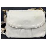 American Leather Co. White Pebbled Leather Crossbody Handbag American Leather Co. White Pebbled Leather Crossbody Handbag