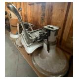 2 Barber shop Chairs and Parts / Emilj Paidar company Chicago,/Kokeb Co 2 Barber shop Chairs and Parts / Emilj Paidar company Chicago,/Kokeb Co