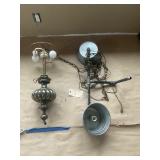 2 Hanging Light fixtures 2 Hanging Light fixtures