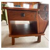 Wooden End table / Magazine rack Wooden End table / Magazine rack