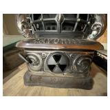 Antique Parlor Stove with Base. Brand: Favorite No 251 Antique Parlor Stove with Base. Brand: Favorite No 251