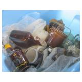 (F-2) Tote of Assorted Glass Decor/... (F-2) Tote of Assorted Glass Decor/...