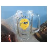 (F-2) Tote of Assorted Glass Decor/... (F-2) Tote of Assorted Glass Decor/...