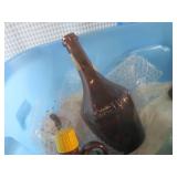 (F-2) Tote of Assorted Glass Decor/... (F-2) Tote of Assorted Glass Decor/...