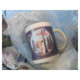 (F-2) Tote of Assorted Glass Decor/... (F-2) Tote of Assorted Glass Decor/...