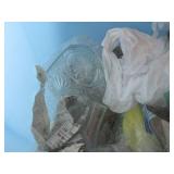 (F-2) Tote of Assorted Glass Decor/... (F-2) Tote of Assorted Glass Decor/...