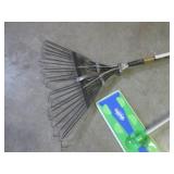 (BR2) Swiffer Mop, Yard Rake and Mo... (BR2) Swiffer Mop, Yard Rake and Mo...