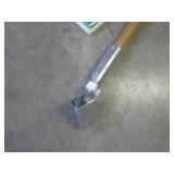 (BR2) Swiffer Mop, Yard Rake and Mo... (BR2) Swiffer Mop, Yard Rake and Mo...