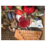 (EW5) Assortment of Decor Figures E... (EW5) Assortment of Decor Figures E...