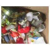 (EW5) Assortment of Decor Figures E... (EW5) Assortment of Decor Figures E...