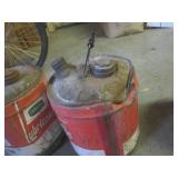 (EW4) 4 Vintage Gas/Oil Cans ... (EW4) 4 Vintage Gas/Oil Cans ...