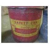 (EW4) 4 Vintage Gas/Oil Cans ... (EW4) 4 Vintage Gas/Oil Cans ...
