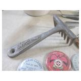 (CS) Assorted Collectibles Vintage ... (CS) Assorted Collectibles Vintage ...