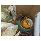 (EW5) Assorted Figures, Clock, 2 Wo... (EW5) Assorted Figures, Clock, 2 Wo...