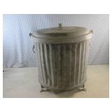 (EC1) Vintage Metal Waste/Ash Can w... (EC1) Vintage Metal Waste/Ash Can w...