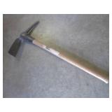 (G-1) YardWorks Pickaxe... (G-1) YardWorks Pickaxe...