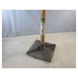 (CSB) Yardworks 10" x 10" Tamper 17... (CSB) Yardworks 10" x 10" Tamper 17...
