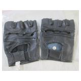 (EC1) New Pair of Leather Gloves an... (EC1) New Pair of Leather Gloves an...