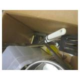 (RM4) Assorted Kitchen Items... (RM4) Assorted Kitchen Items...