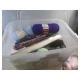 (EW6) Tote Full of Yarn and Accesso... (EW6) Tote Full of Yarn and Accesso...