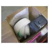 (RM1) Assorted Kitchen Items... (RM1) Assorted Kitchen Items...