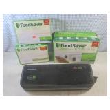 (D-2) FoodSaver Vacuum Sealer with ... (D-2) FoodSaver Vacuum Sealer with ...