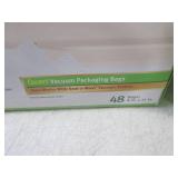 (D-2) FoodSaver Vacuum Sealer with ... (D-2) FoodSaver Vacuum Sealer with ...