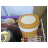 (A-2) Assorted Thermos (A-2) Assorted Thermos