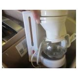 (D-4) Assorted Kitchen Coffee Maker... (D-4) Assorted Kitchen Coffee Maker...