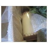 (G-1) Unsorted Box of Misc Decor ... (G-1) Unsorted Box of Misc Decor ...