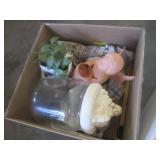 (FS) 2 Unsorted Boxes of Decor... (FS) 2 Unsorted Boxes of Decor...