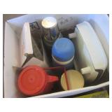(EW5) 2 Boxes of Assorted Kitchen I... (EW5) 2 Boxes of Assorted Kitchen I...