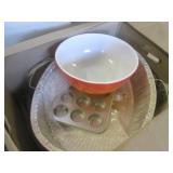 (EW5) 2 Boxes of Assorted Kitchen I... (EW5) 2 Boxes of Assorted Kitchen I...
