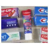 (CS) Assorted Toothpaste... (CS) Assorted Toothpaste...